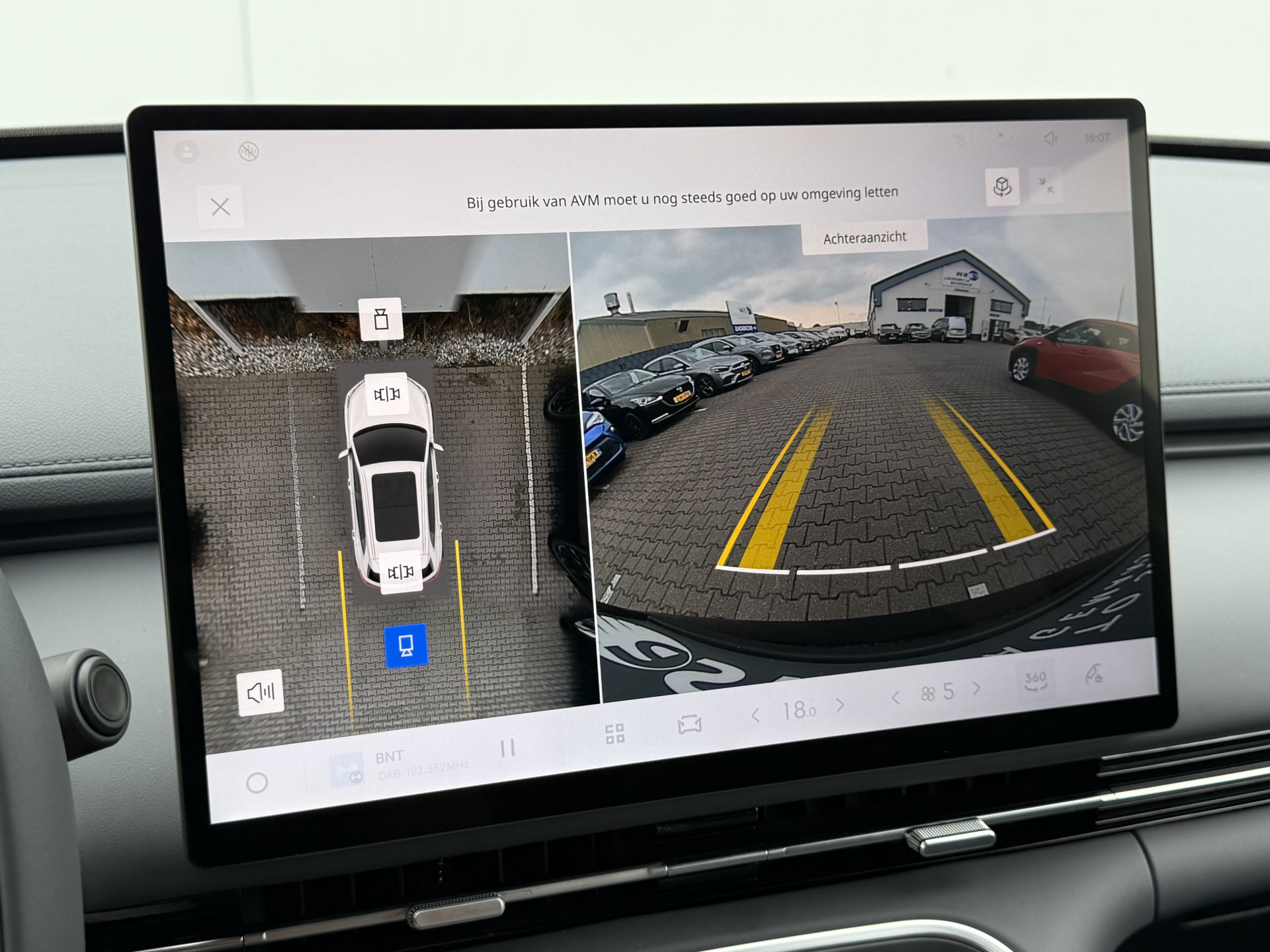 Foto van Geely Starray Em-i