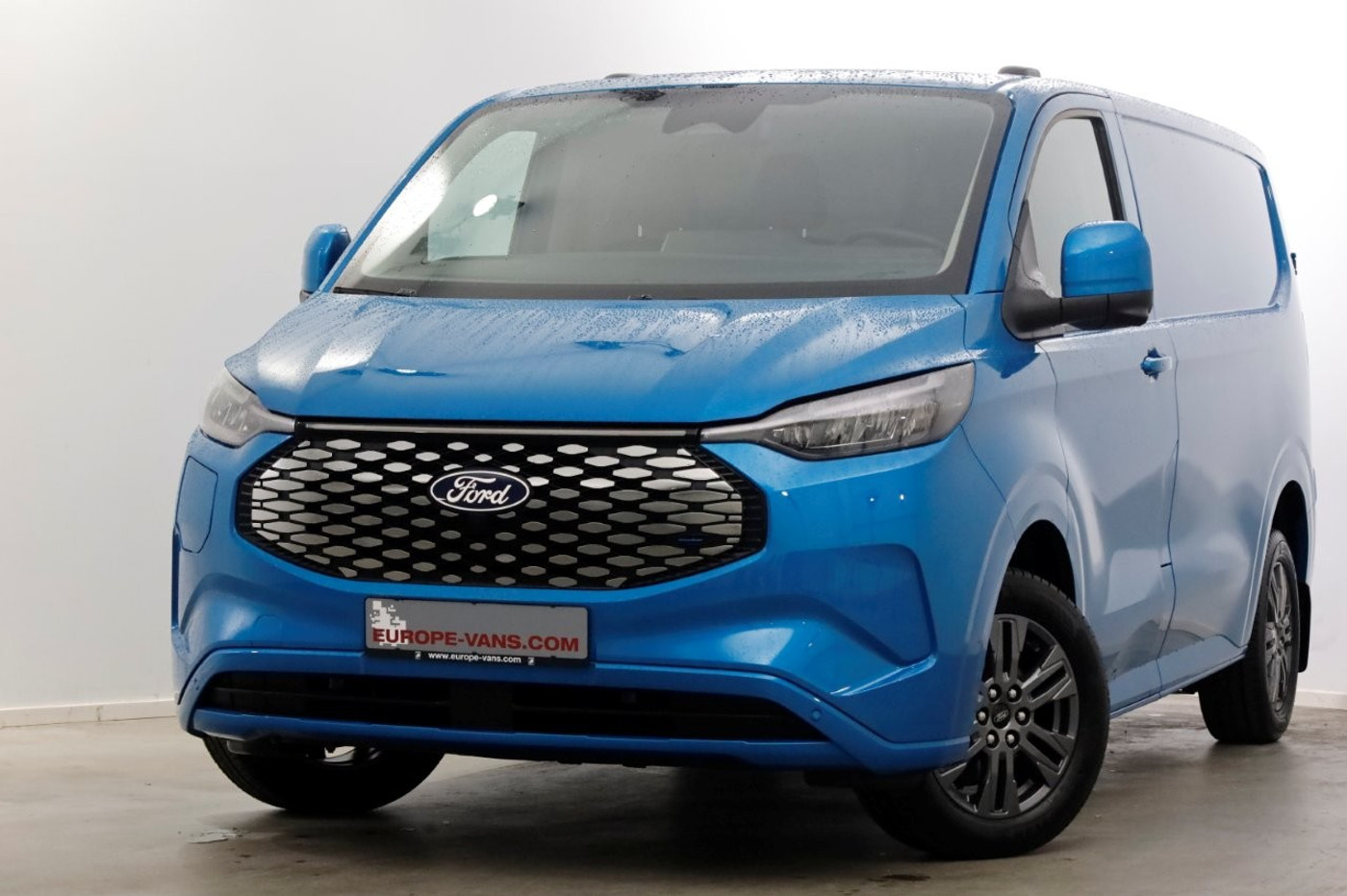 Ford E-transit Custom L1H1 Limited 218pk 65 kWh Snellader Airco/Navi/Camera 05-2024 2024 - voorkant