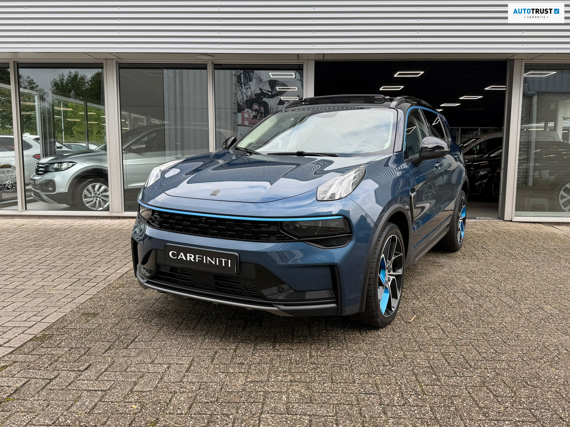 LYNK & Co 01 1.5 Navigatie | Panoramadak | 360 Camera | Adaptive | Clima | Infinity Geluid | 20" Lichtmetaal. 2023 - voorkant