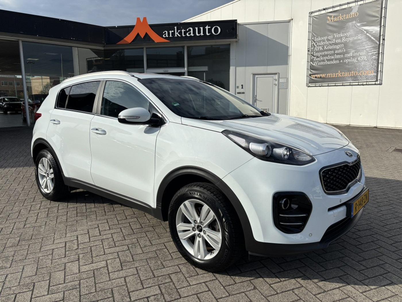 Kia Sportage 1.6 GDI DynamicLine Carplay Camera Climate Navi 2017 - voorkant