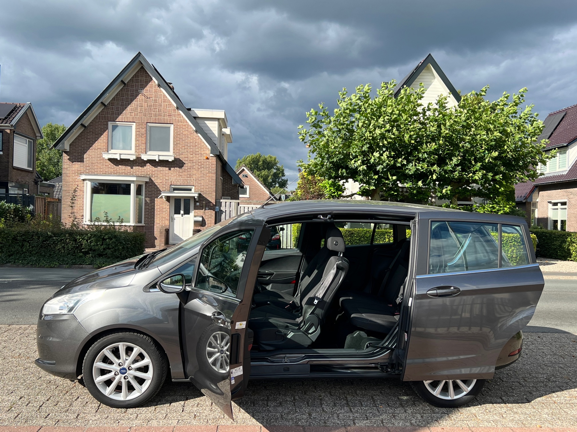 Foto van Ford B-max