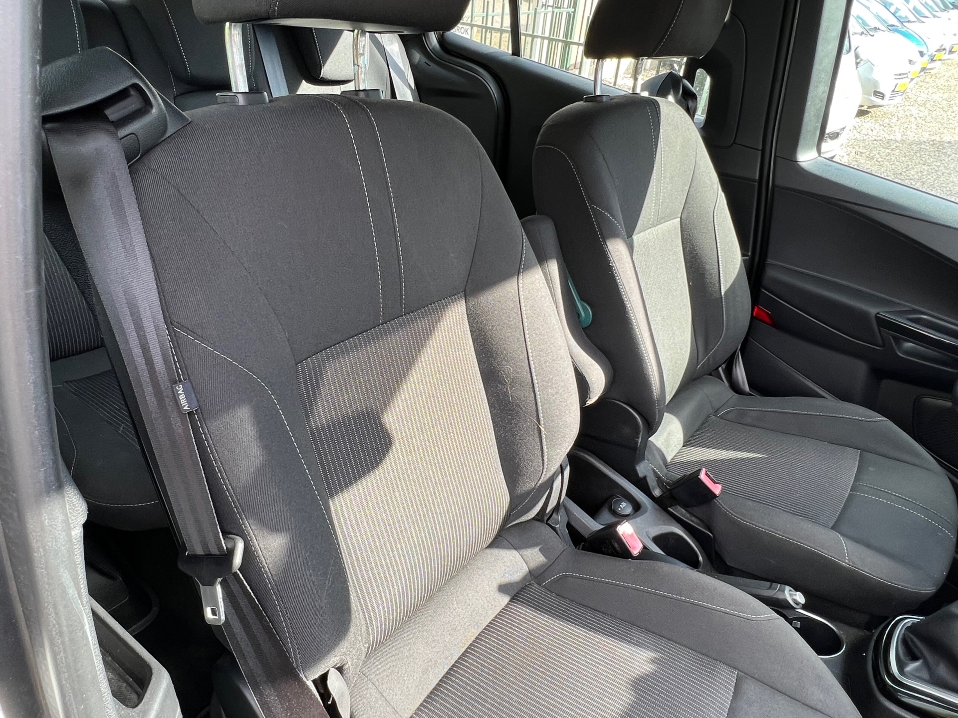 Foto van Ford B-max