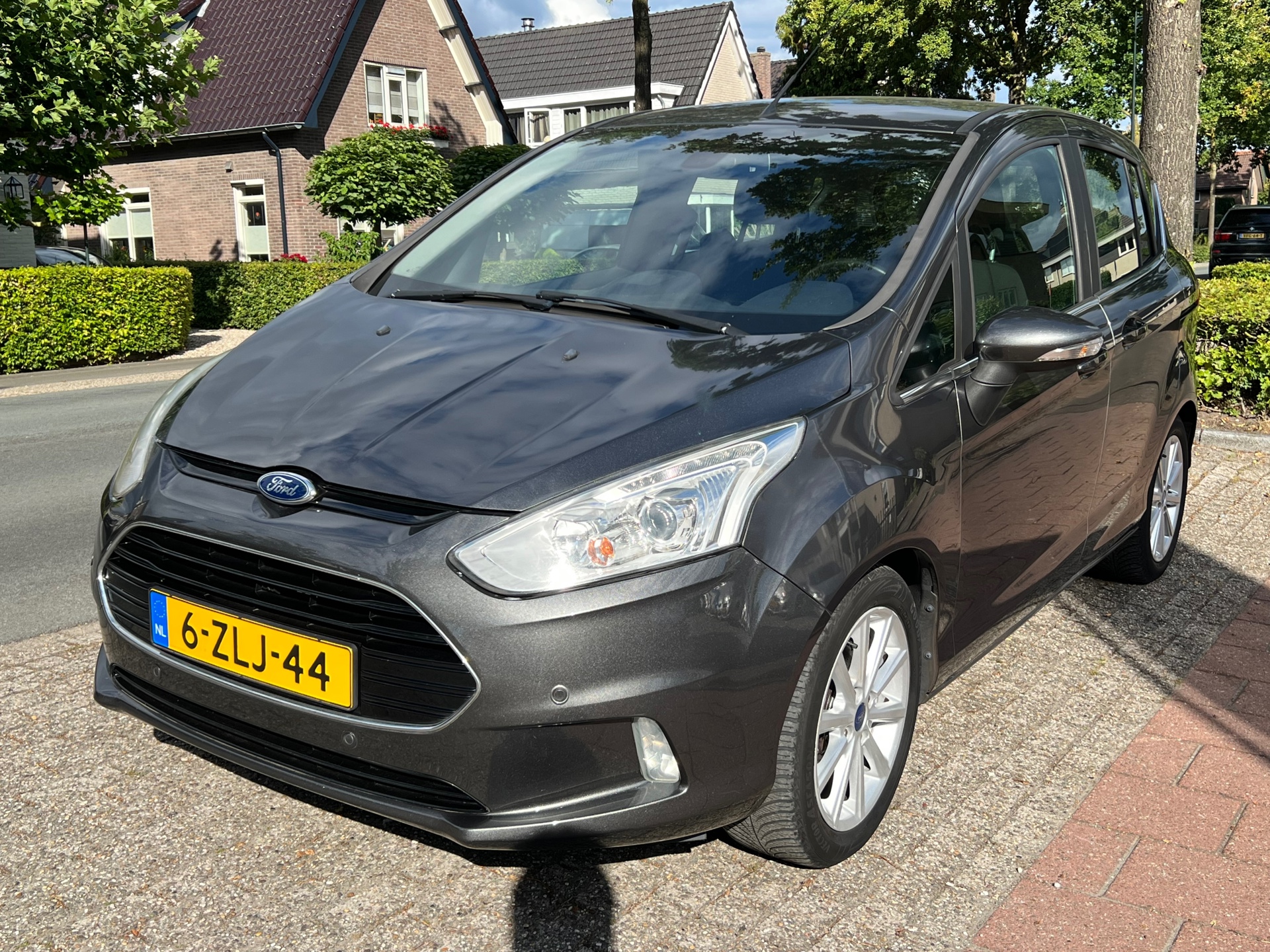 Foto van Ford B-max