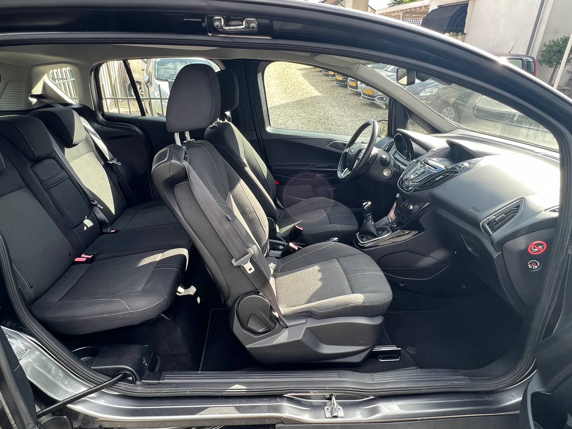 Foto van Ford B-max