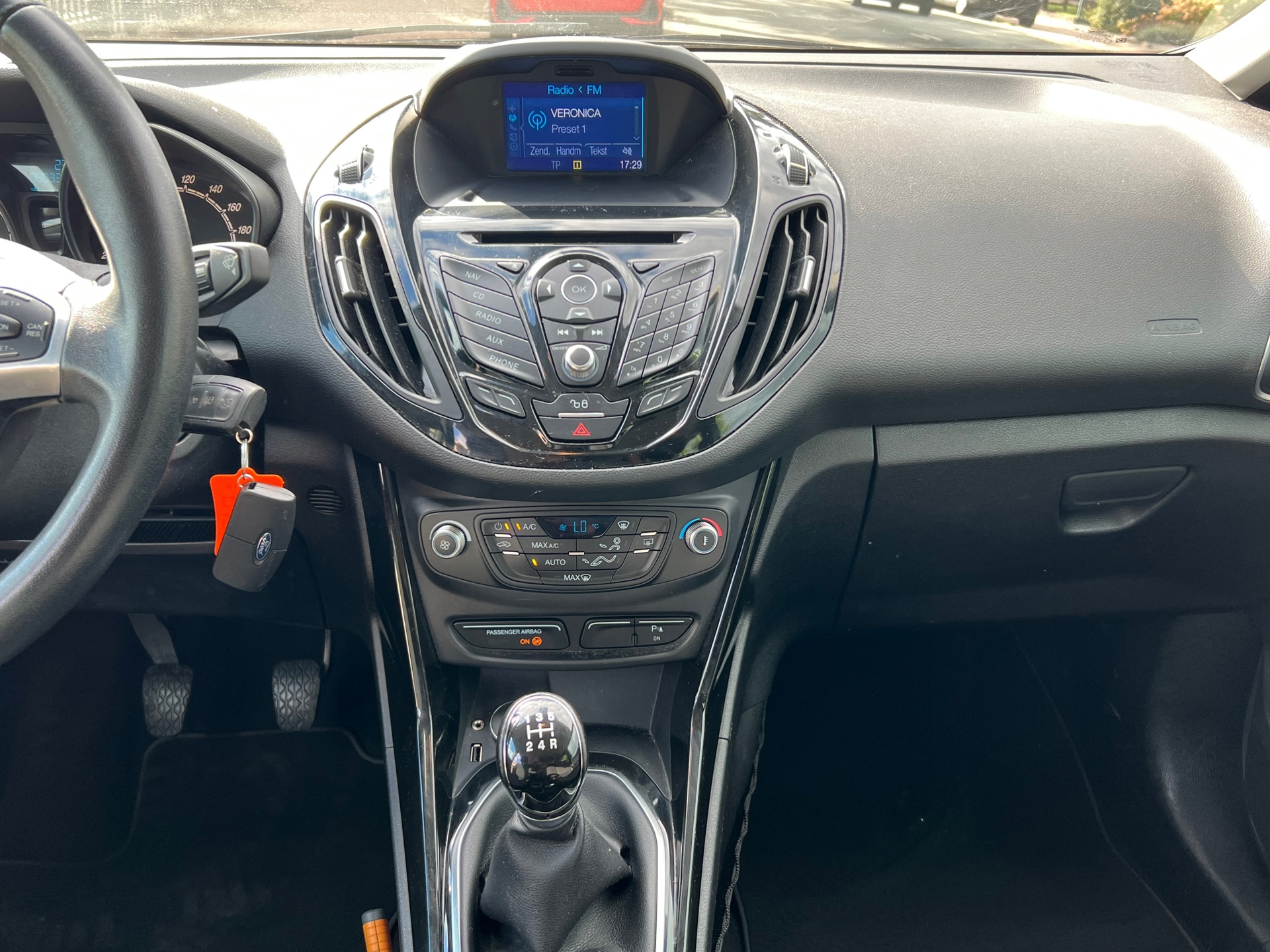 Foto van Ford B-max