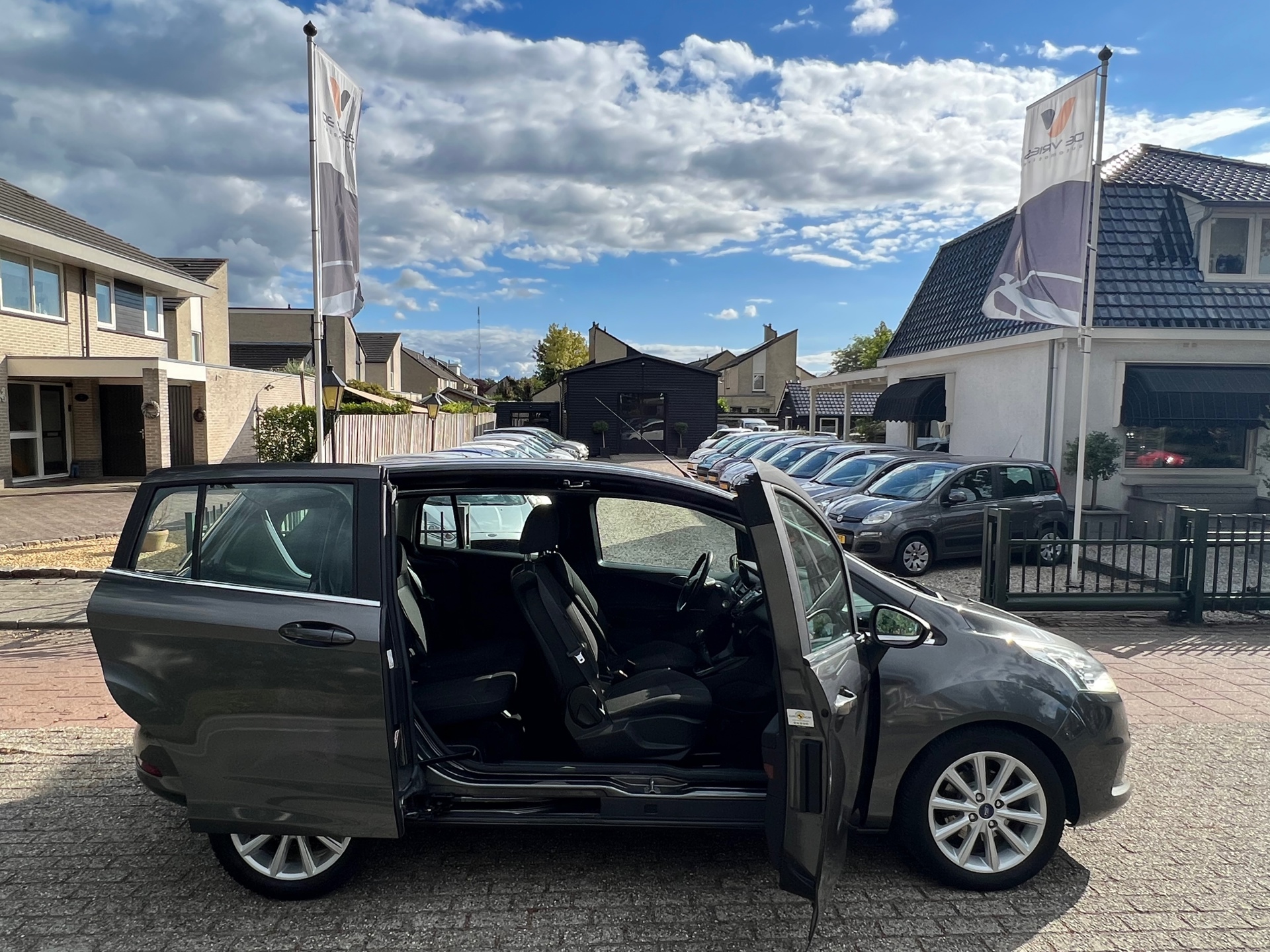 Foto van Ford B-max