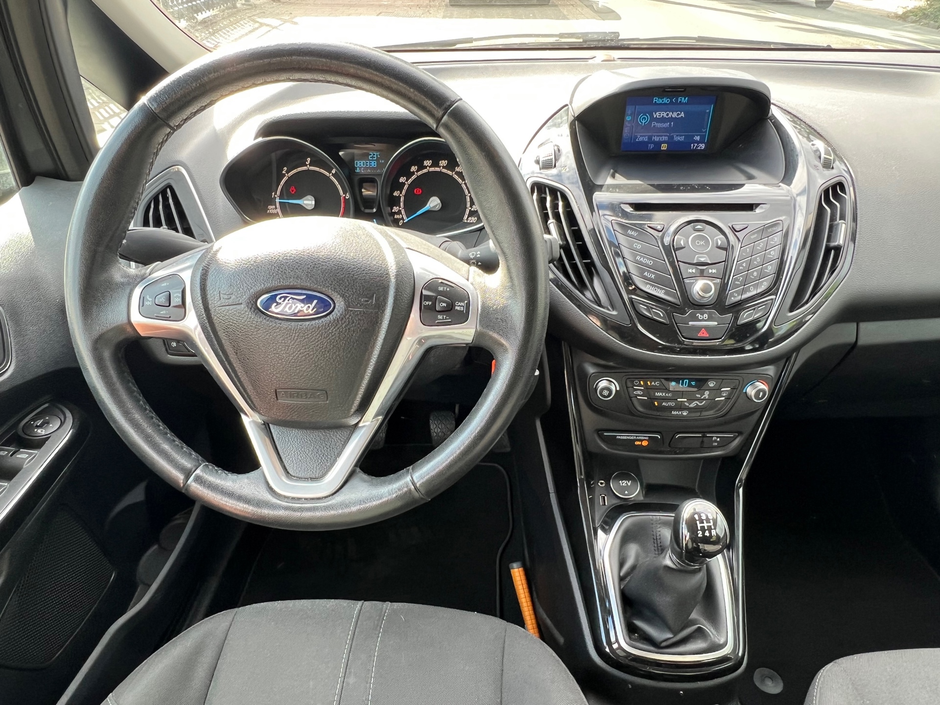 Foto van Ford B-max
