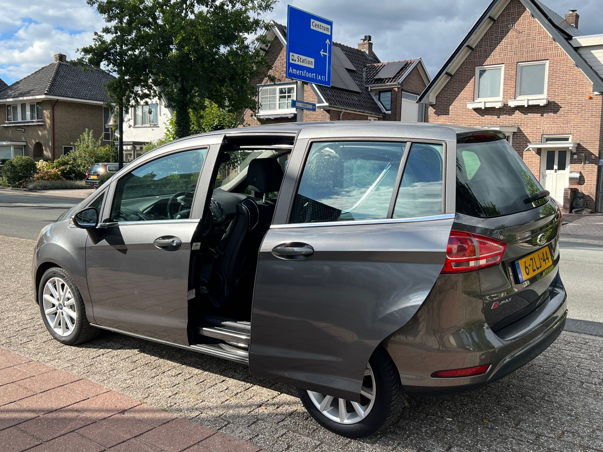 Foto van Ford B-max