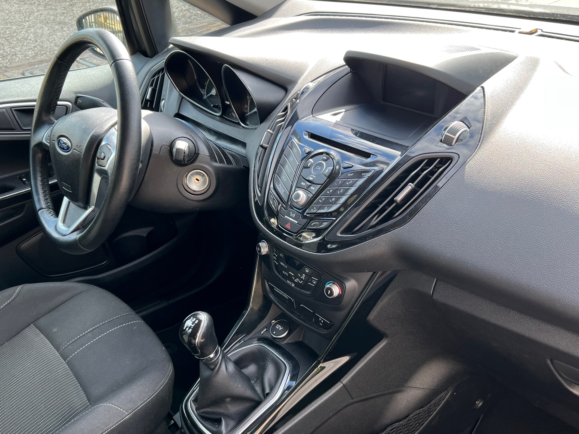Foto van Ford B-max