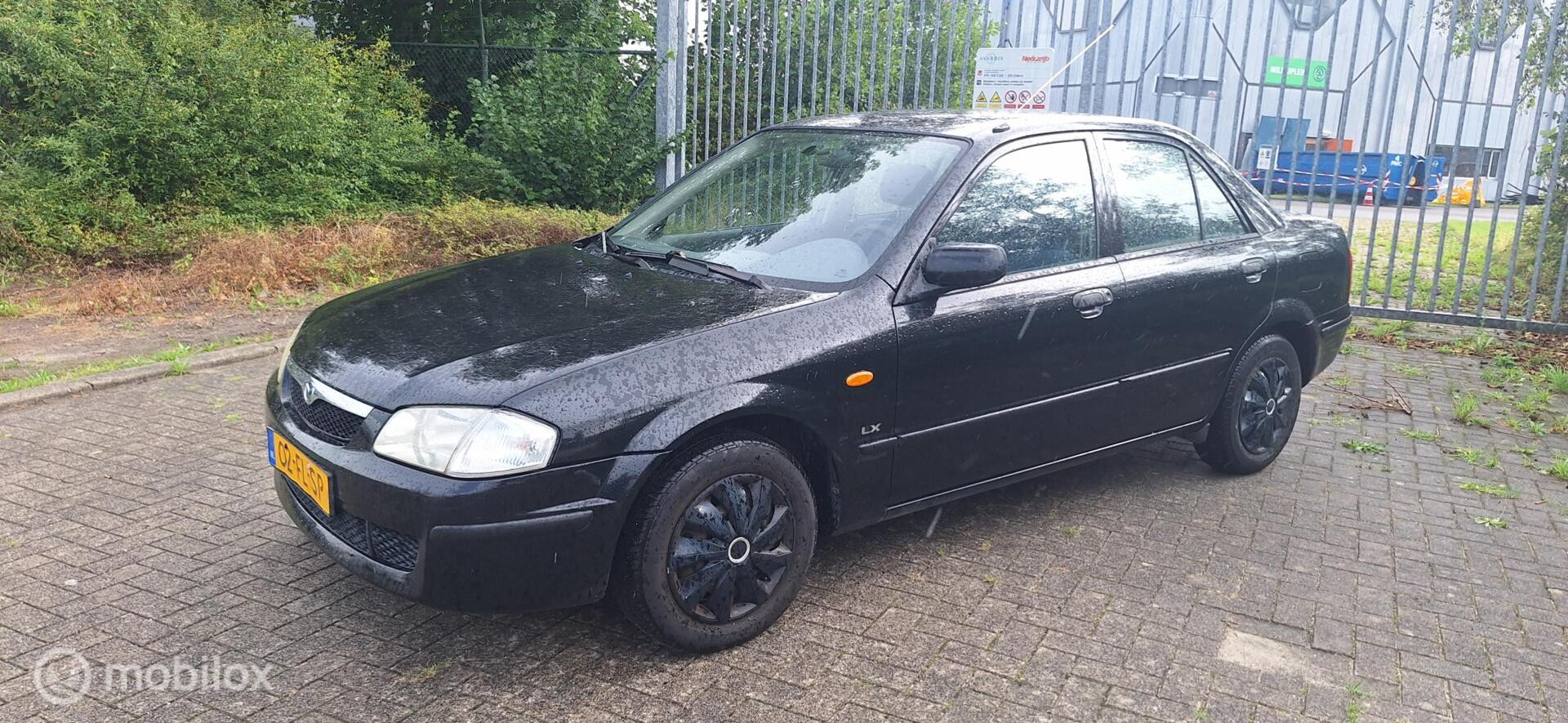Foto van Mazda Mazda 323