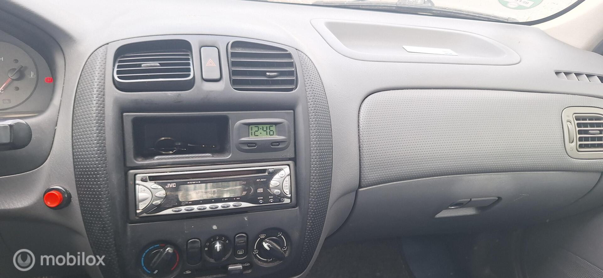 Foto van Mazda Mazda 323