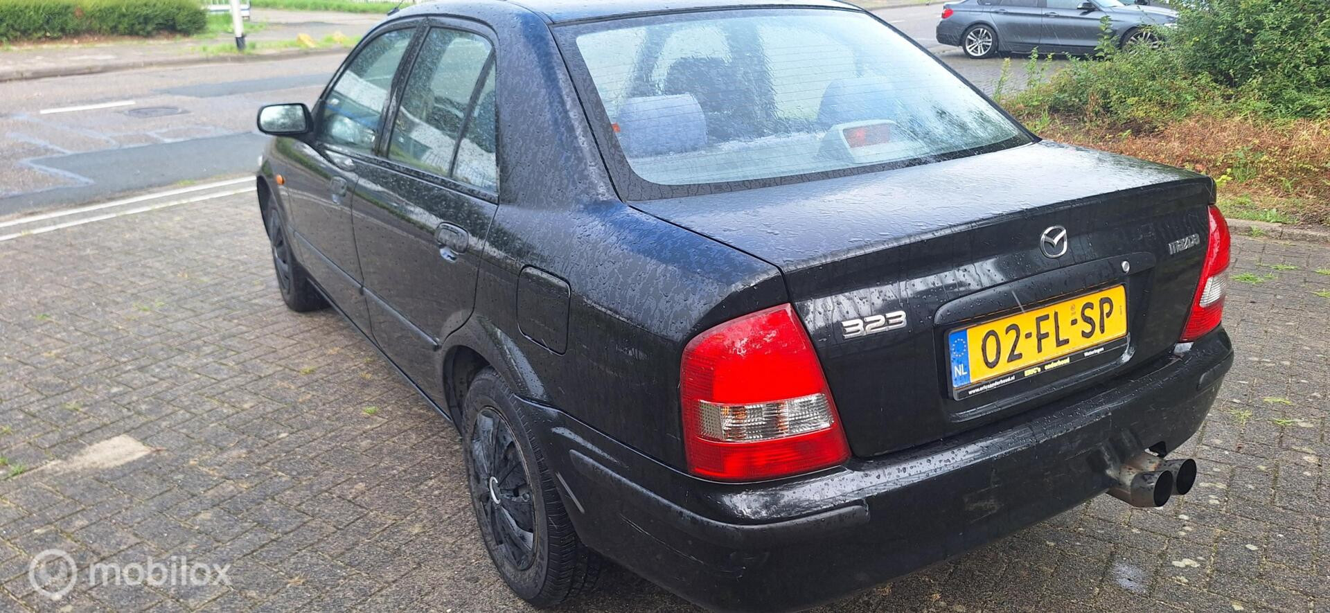 Foto van Mazda Mazda 323