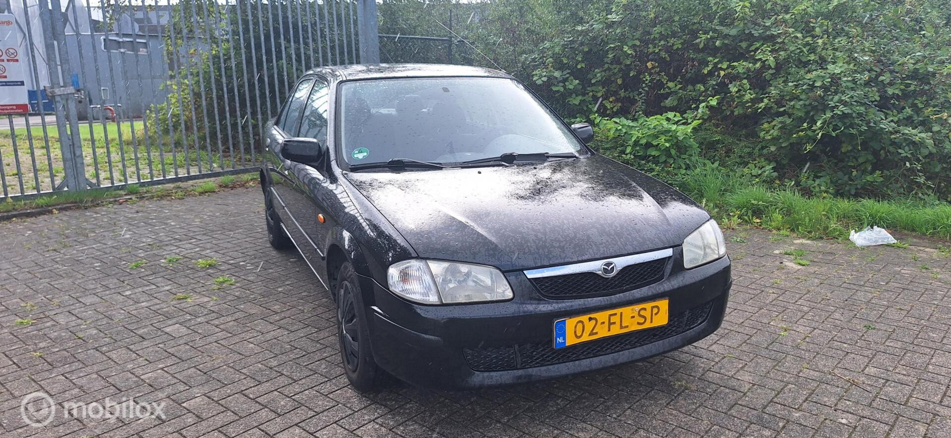 Foto van Mazda Mazda 323