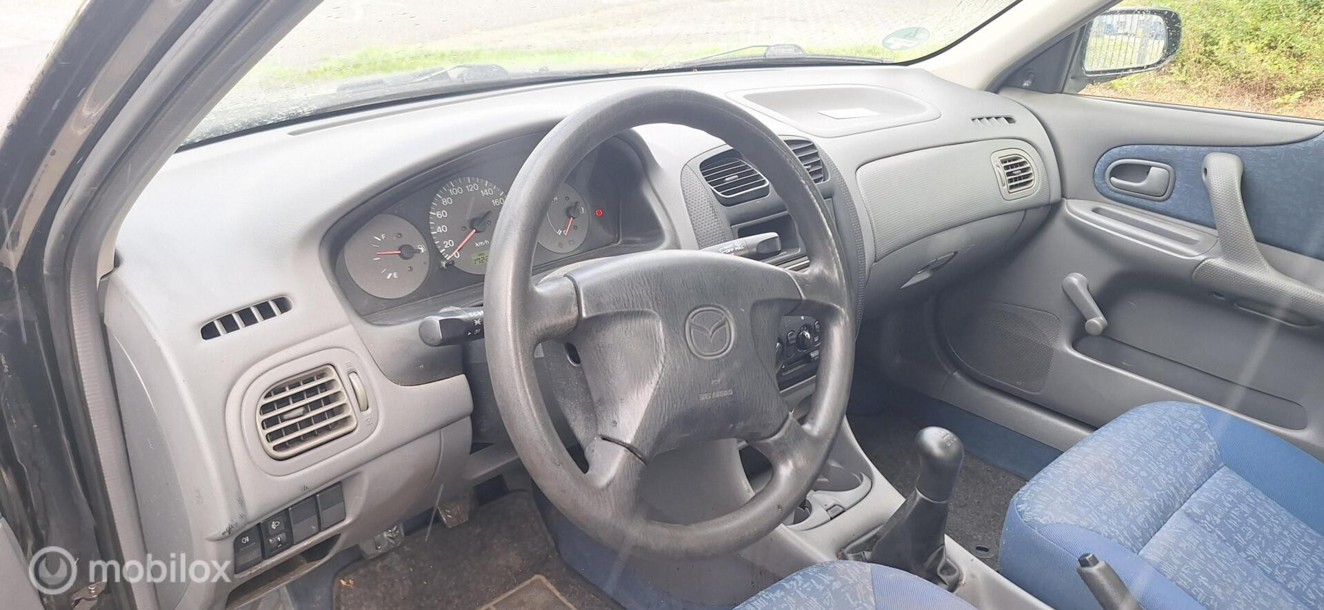 Foto van Mazda Mazda 323