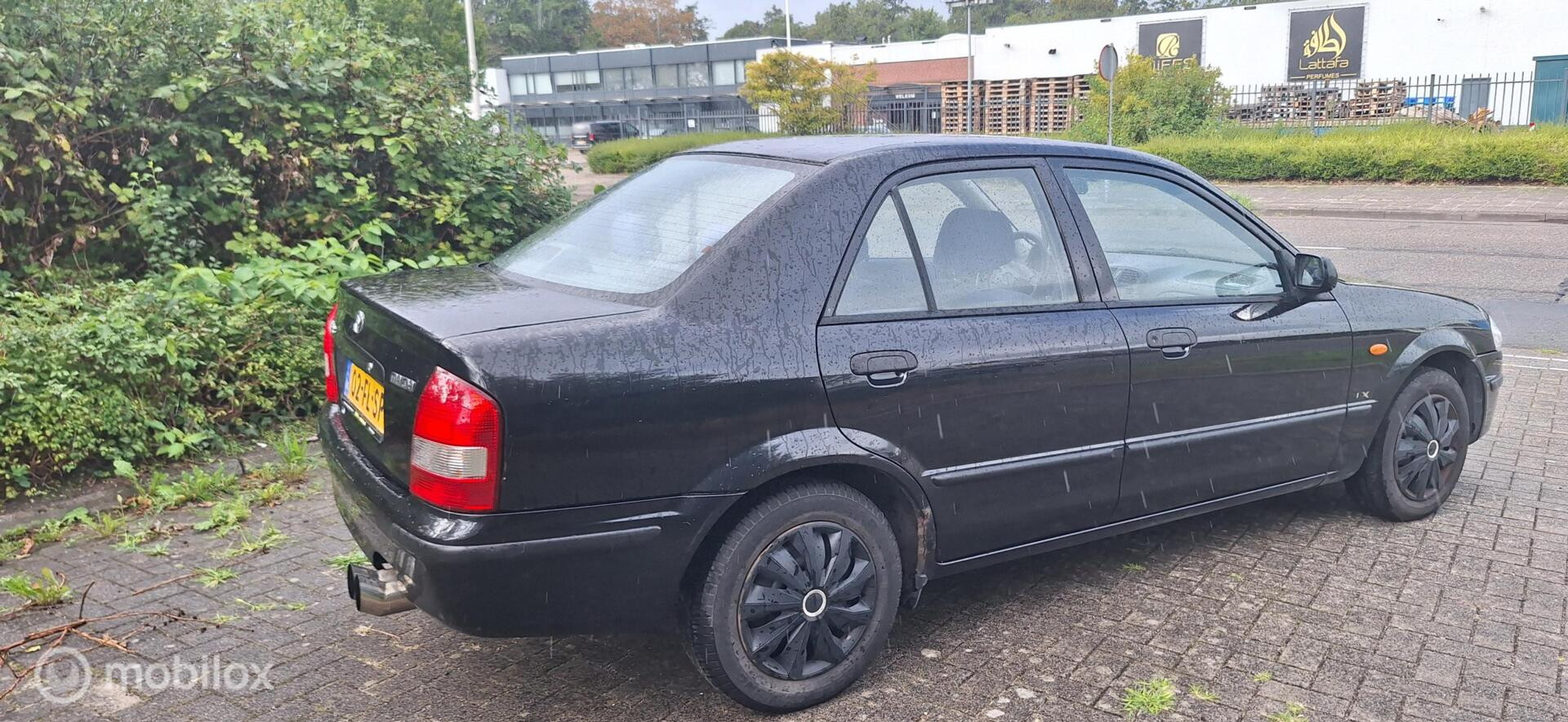 Foto van Mazda Mazda 323
