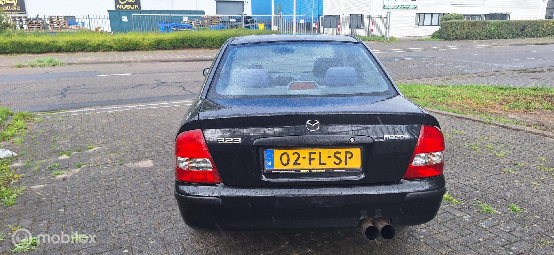 Foto van Mazda Mazda 323