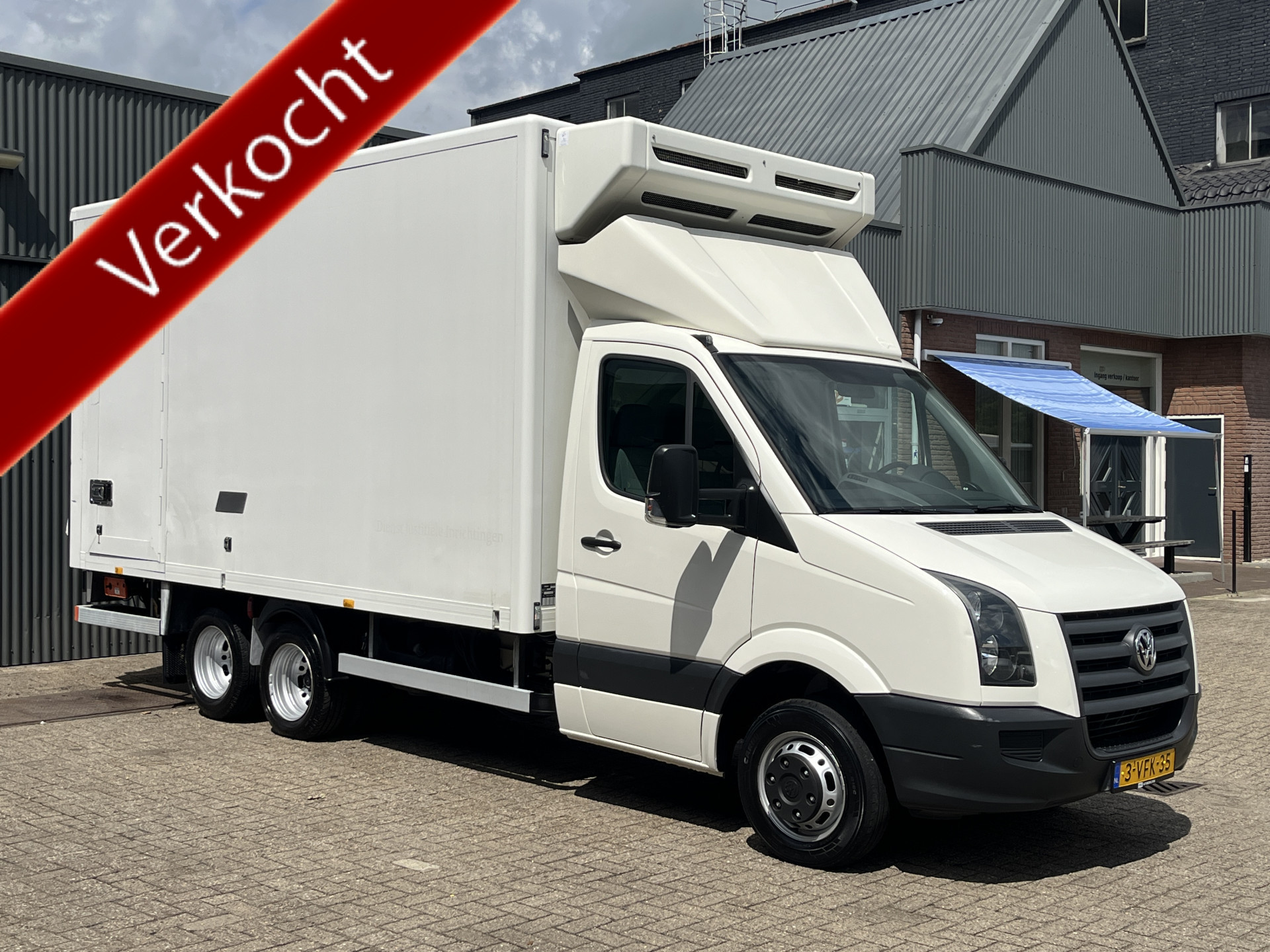 Volkswagen Crafter 50 2.5 TDI L2 2009 - voorkant