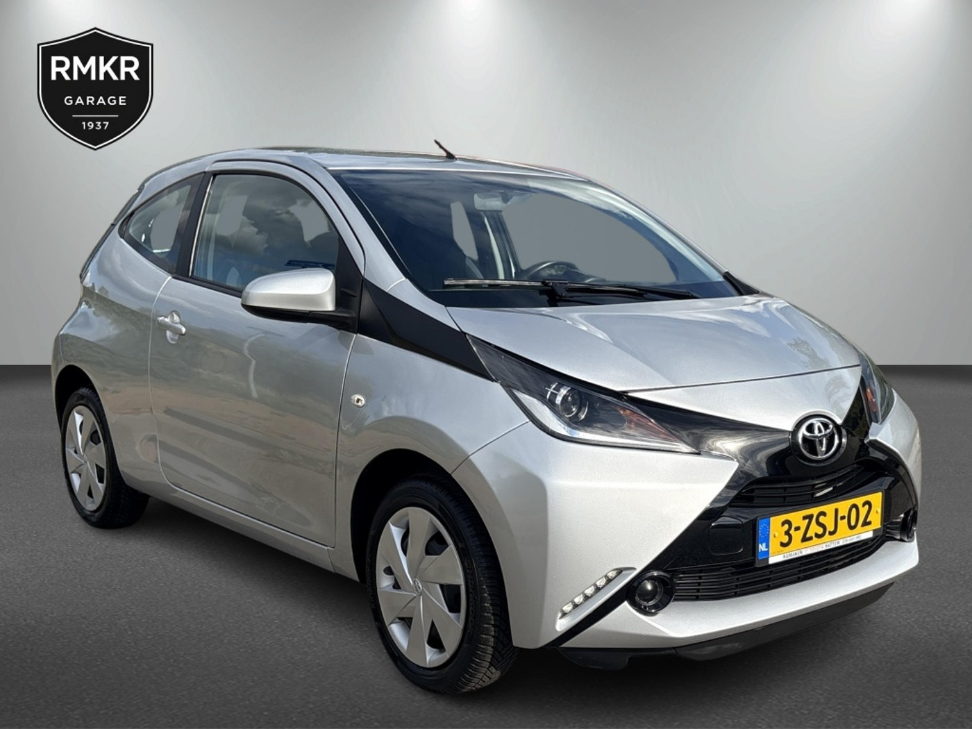 Toyota Toyota Aygo 1.0 VVT-i x-play | Automaat | Airco | 2015 - voorkant