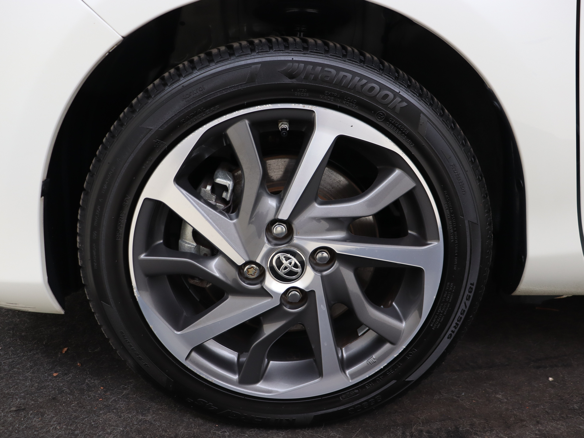 Foto van Toyota Toyota Yaris Hybrid