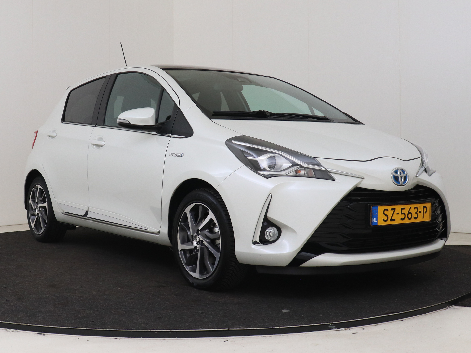 Foto van Toyota Toyota Yaris Hybrid