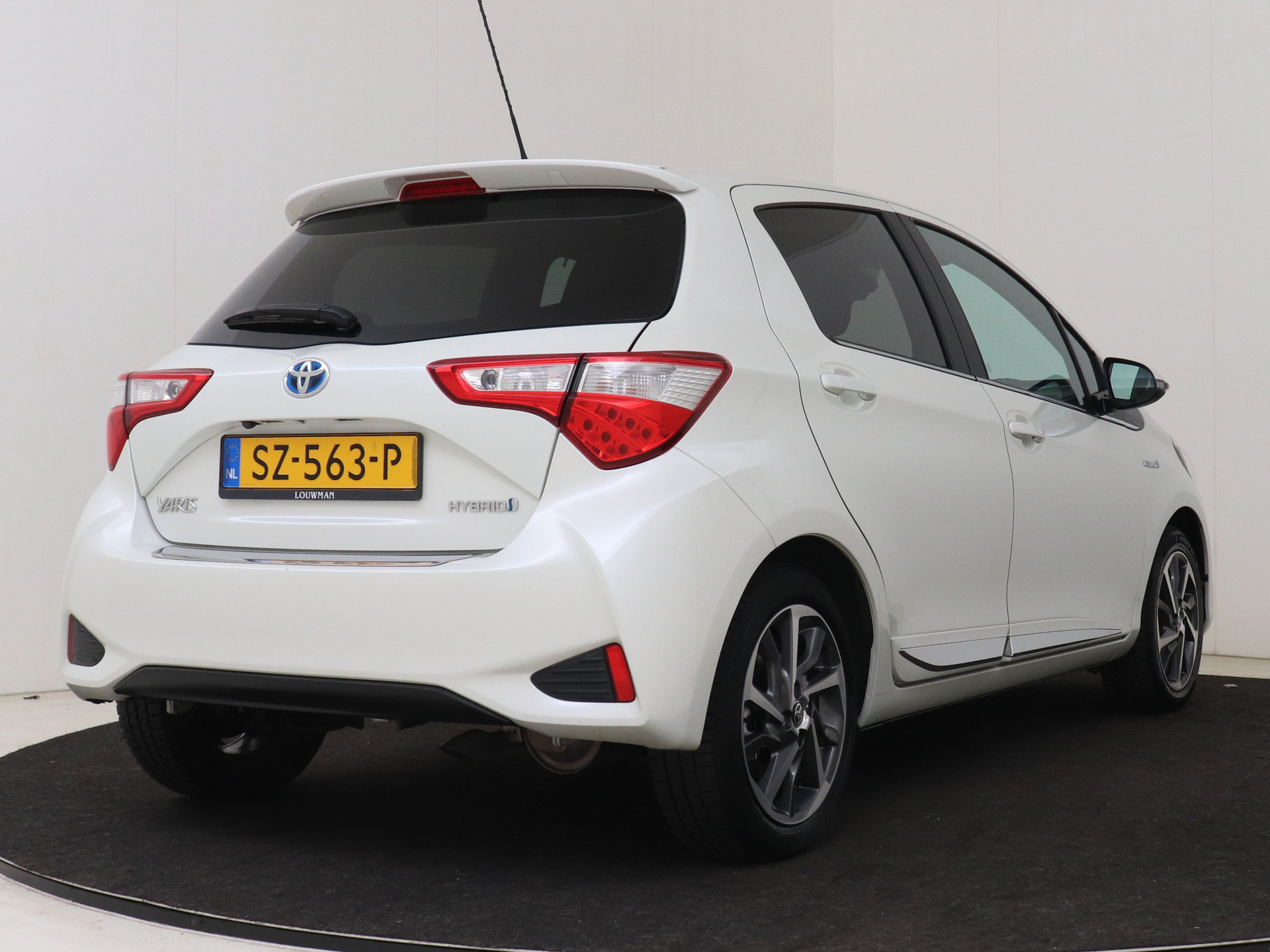 Foto van Toyota Toyota Yaris Hybrid