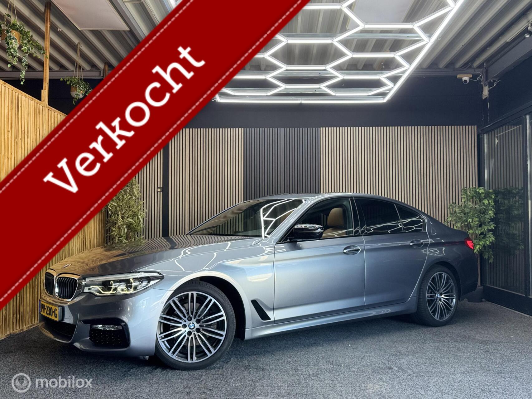 BMW 520i 520i High Executive|Pano|Led|Navi|Cam|Sfeerlight 2017 - voorkant