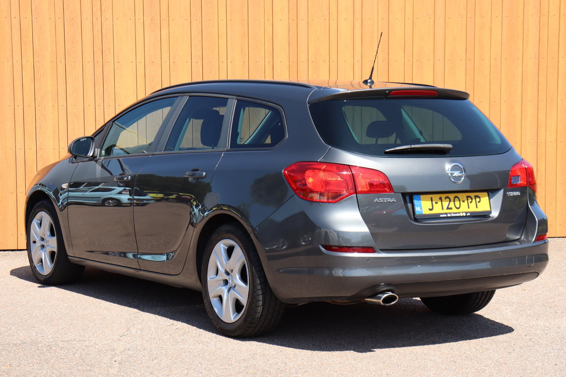 Foto van Opel Astra Sports Tourer