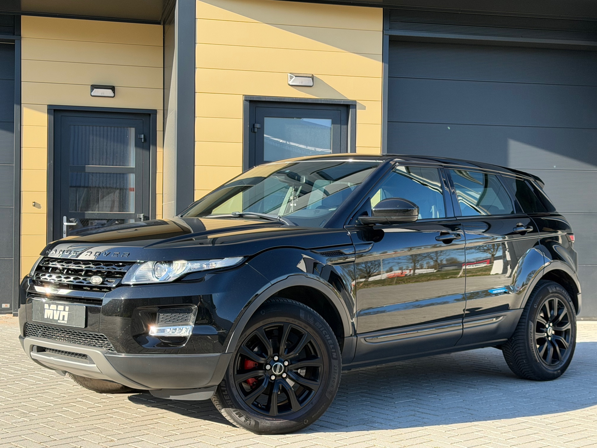 Land Rover Range Rover Evoque 2.2 eD4 2WD Pure - Panorama - Leder - OrigNL - NAP 2015 - voorkant