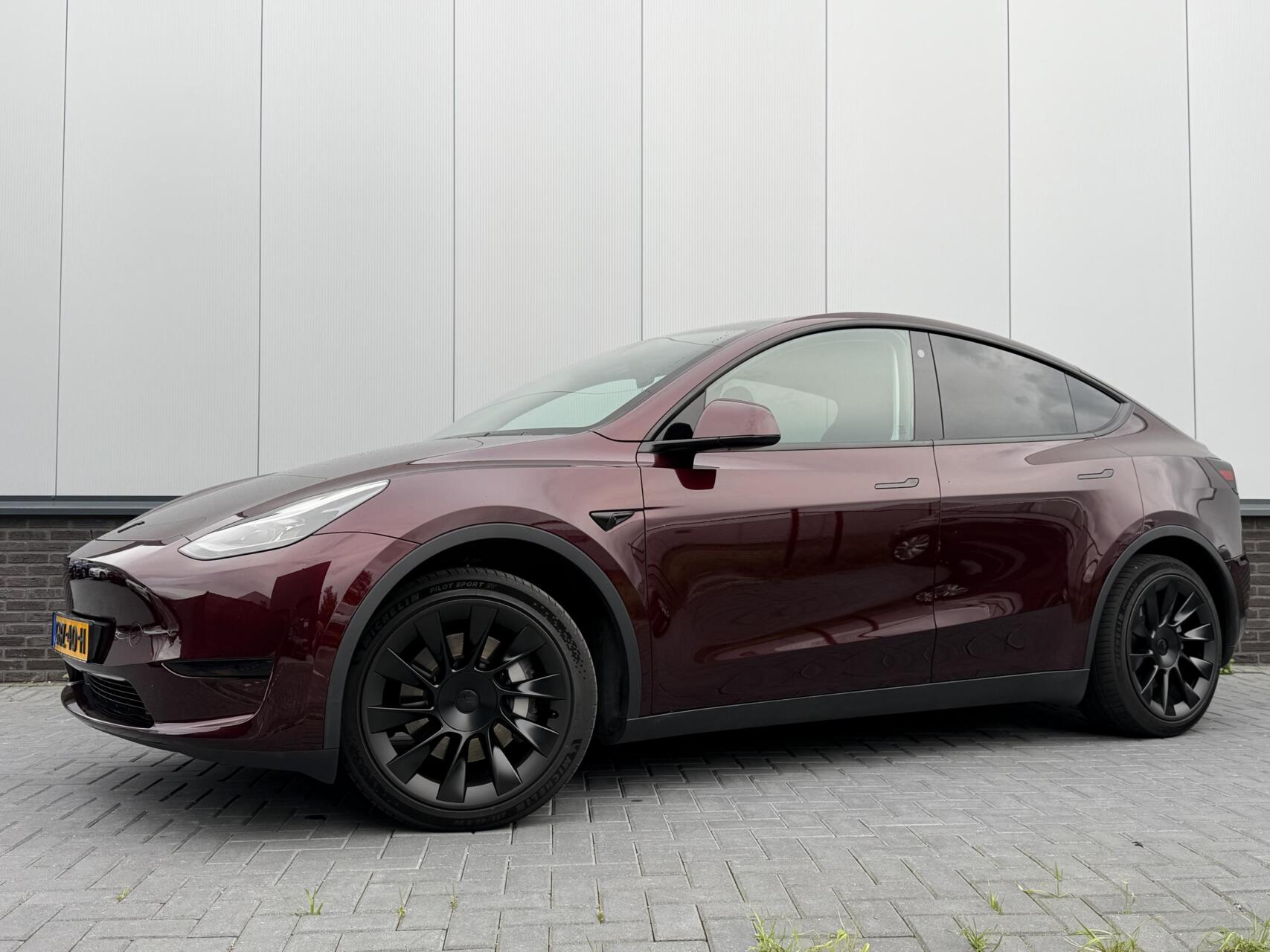 Tesla Model Y Long Range RWD 75 kWh|TREKHAAK|Soh94% 2024 - voorkant