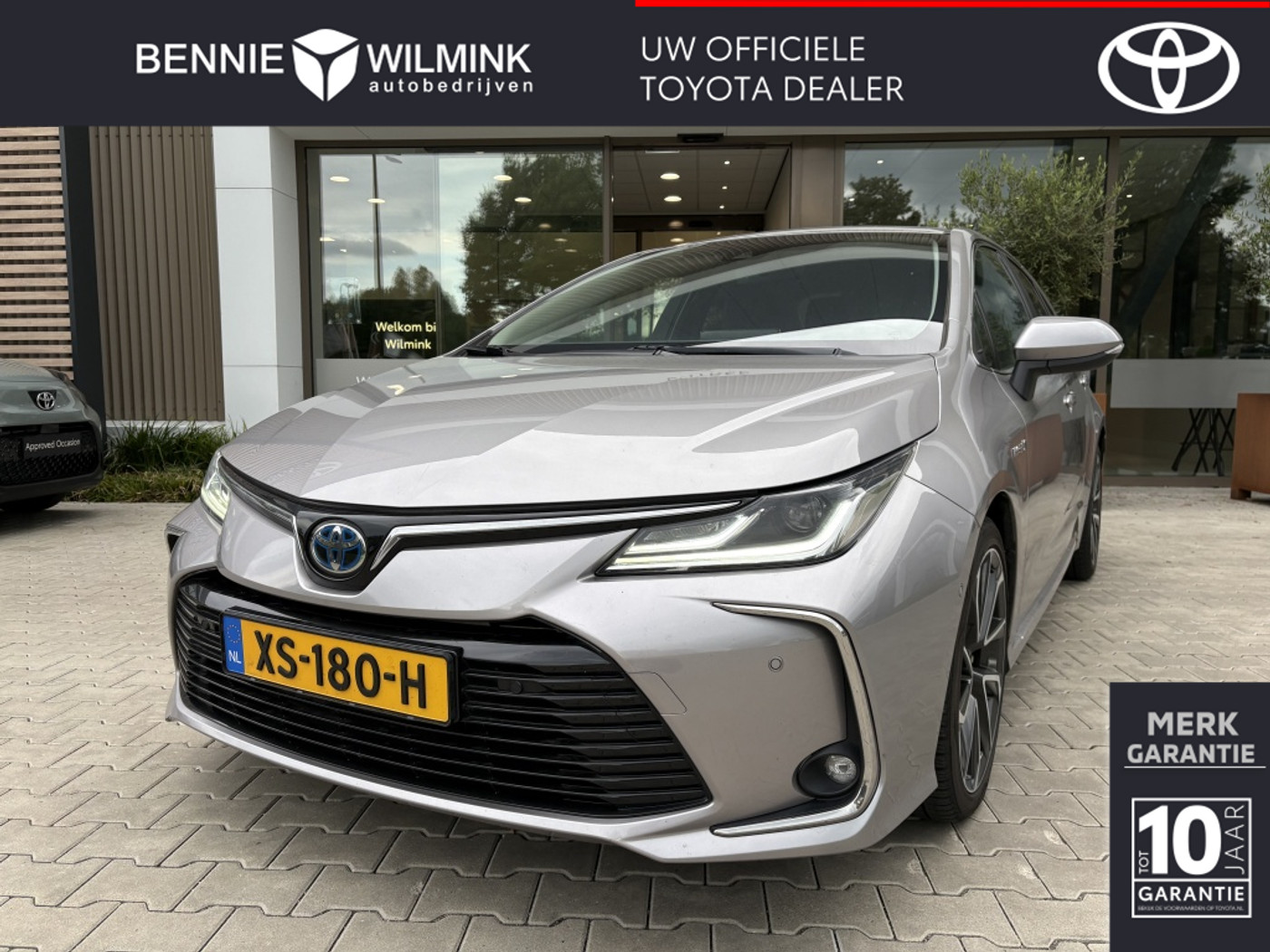 Toyota Toyota Corolla 1.8 Hybrid Executive | Leer | All Seasons 2019 - voorkant