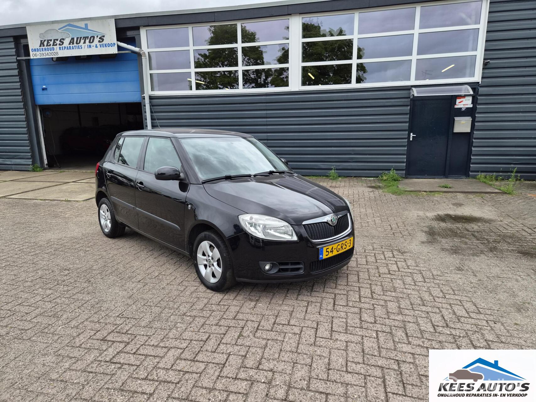 Skoda Fabia 1.4-16V Ambiente 2008 - voorkant