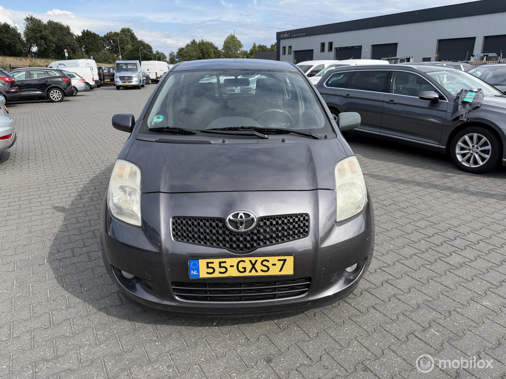 Toyota Toyota Yaris 1.3 VVTi Luna 5 deurs 1300 cc erco 2008 - voorkant