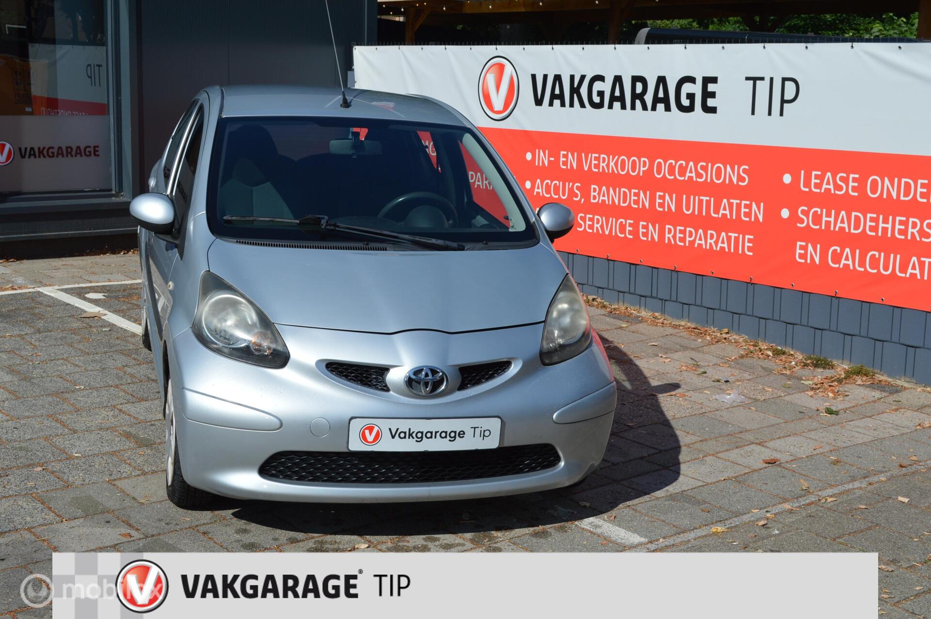 Toyota Toyota Aygo 1.0-12V + Carplay/Android auto / airco 2007 - voorkant