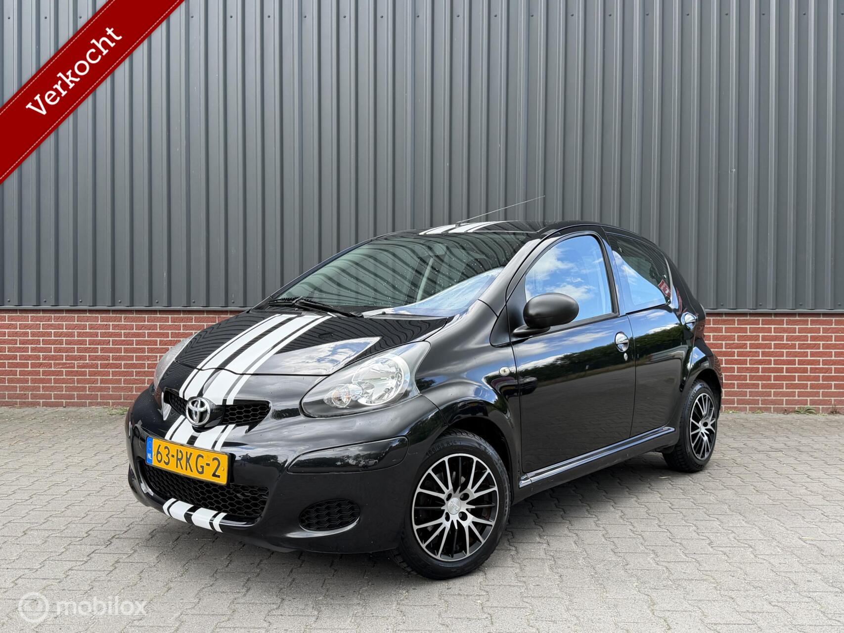 Toyota Toyota Aygo 1.0-12V Cool Airco Nap 5 Deurs 147.000 2011 - voorkant