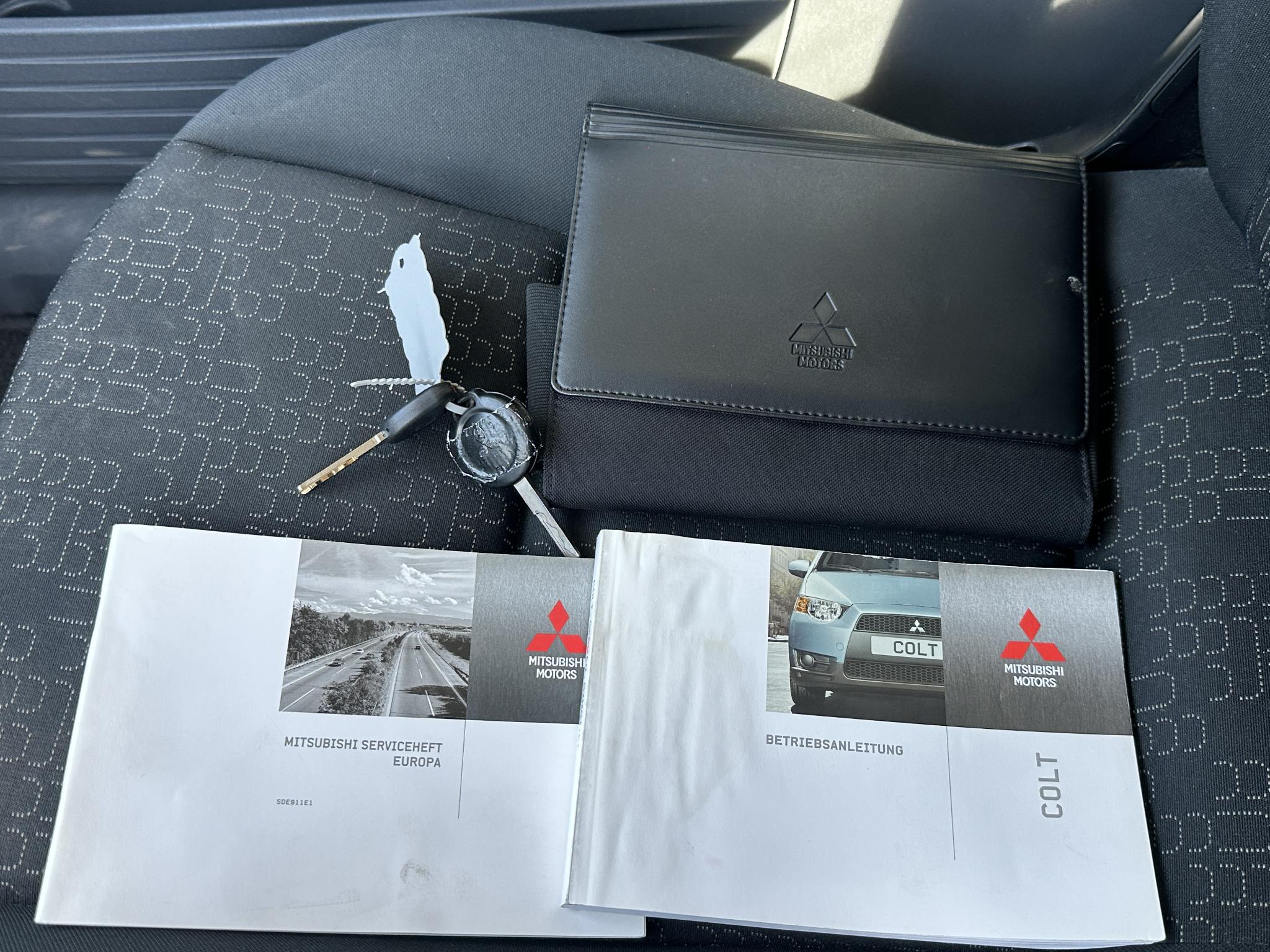Foto van Mitsubishi Mitsubishi Colt