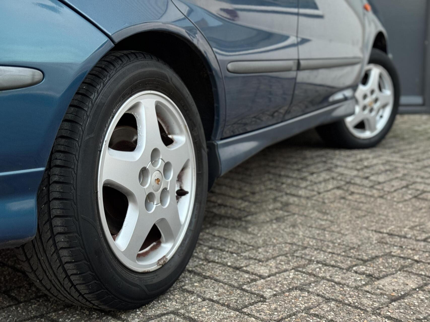 Foto van Nissan Nissan Almera Tino