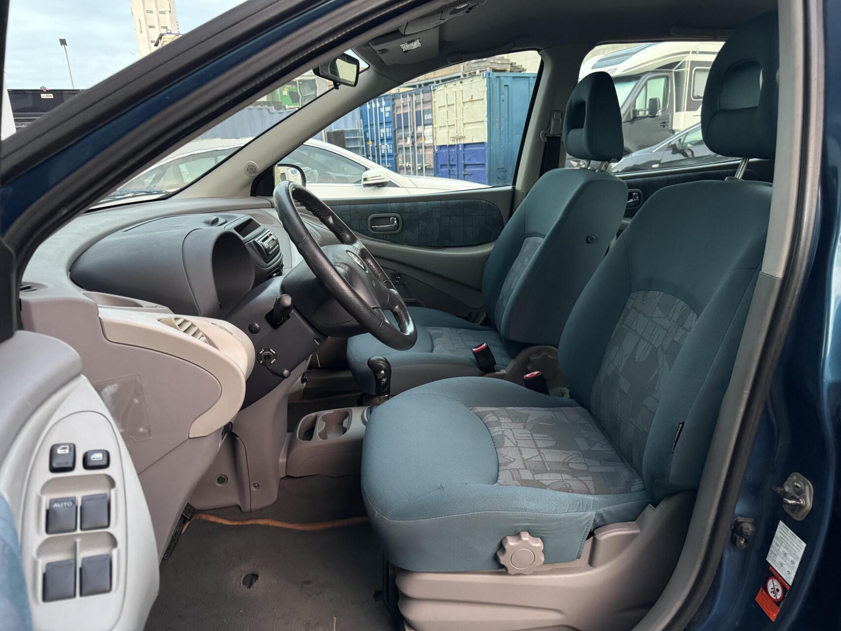 Foto van Nissan Nissan Almera Tino