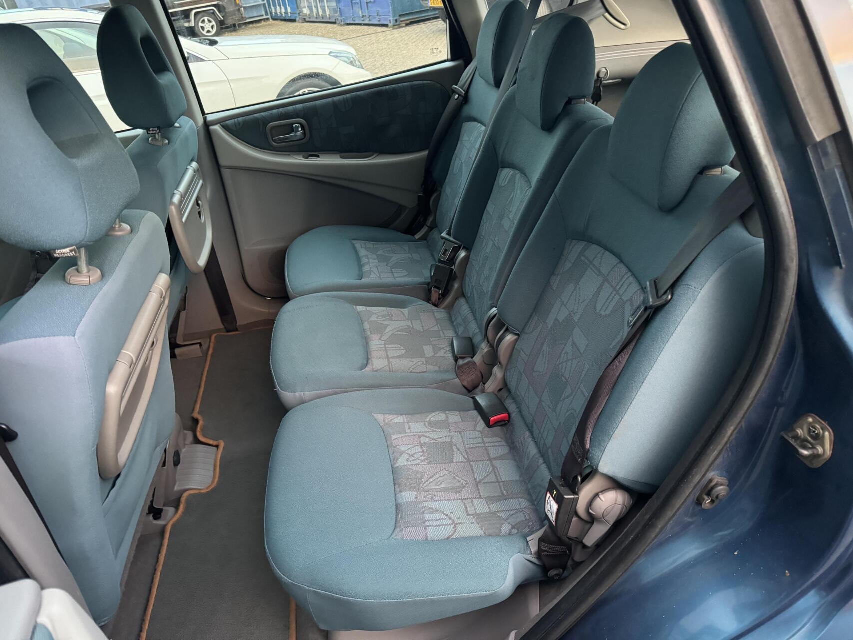 Foto van Nissan Nissan Almera Tino