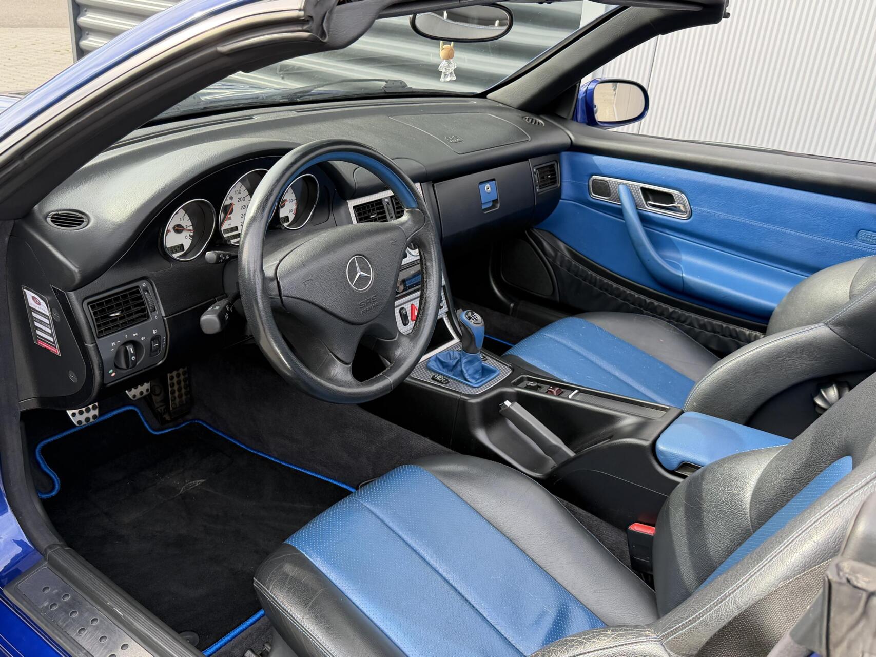 Foto van Mercedes-Benz SLK 200 Kompressor
