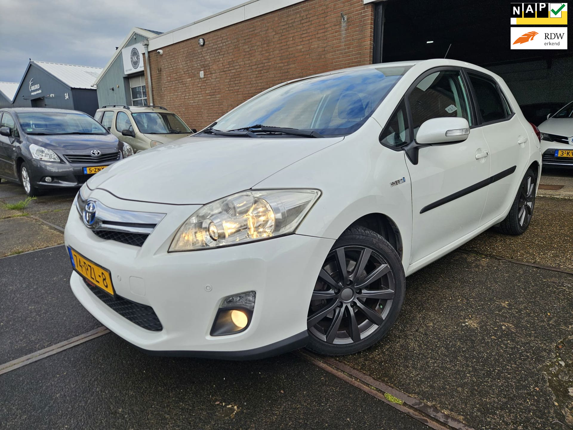 Toyota Toyota Auris 1.8 Full Hybrid Executive GARANTIE 2011 - voorkant