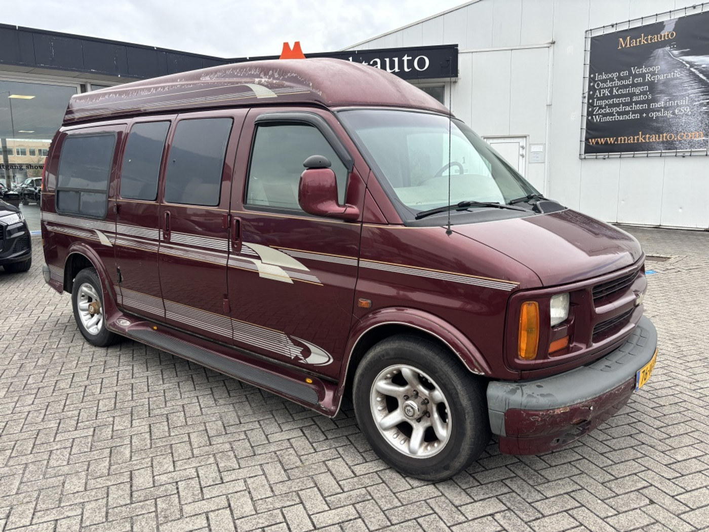 Foto van Chevrolet Chevy Van Starcraft