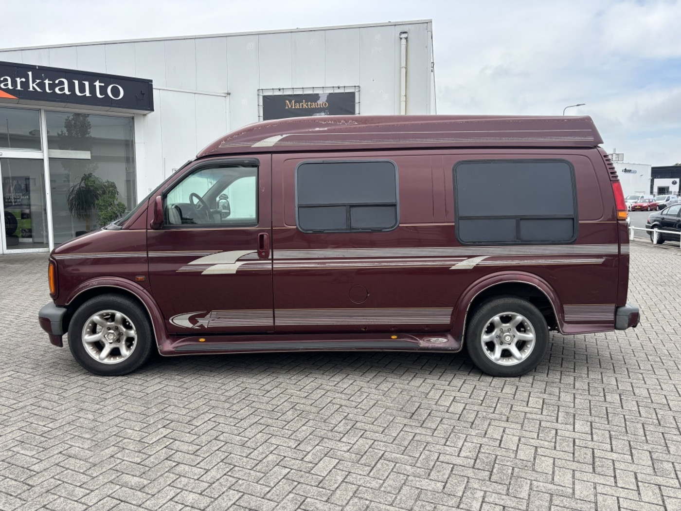 Foto van Chevrolet Chevy Van Starcraft