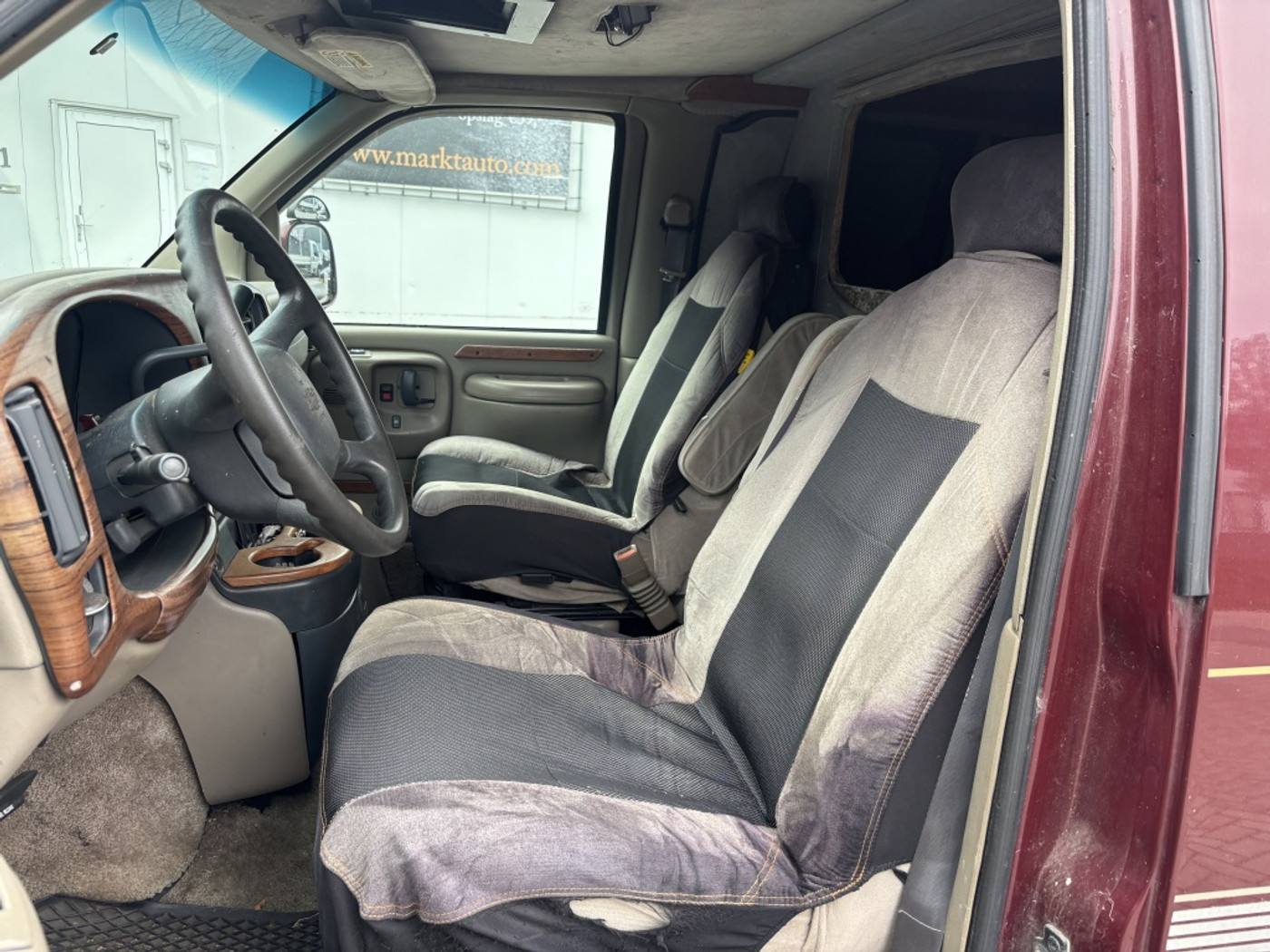 Foto van Chevrolet Chevy Van Starcraft