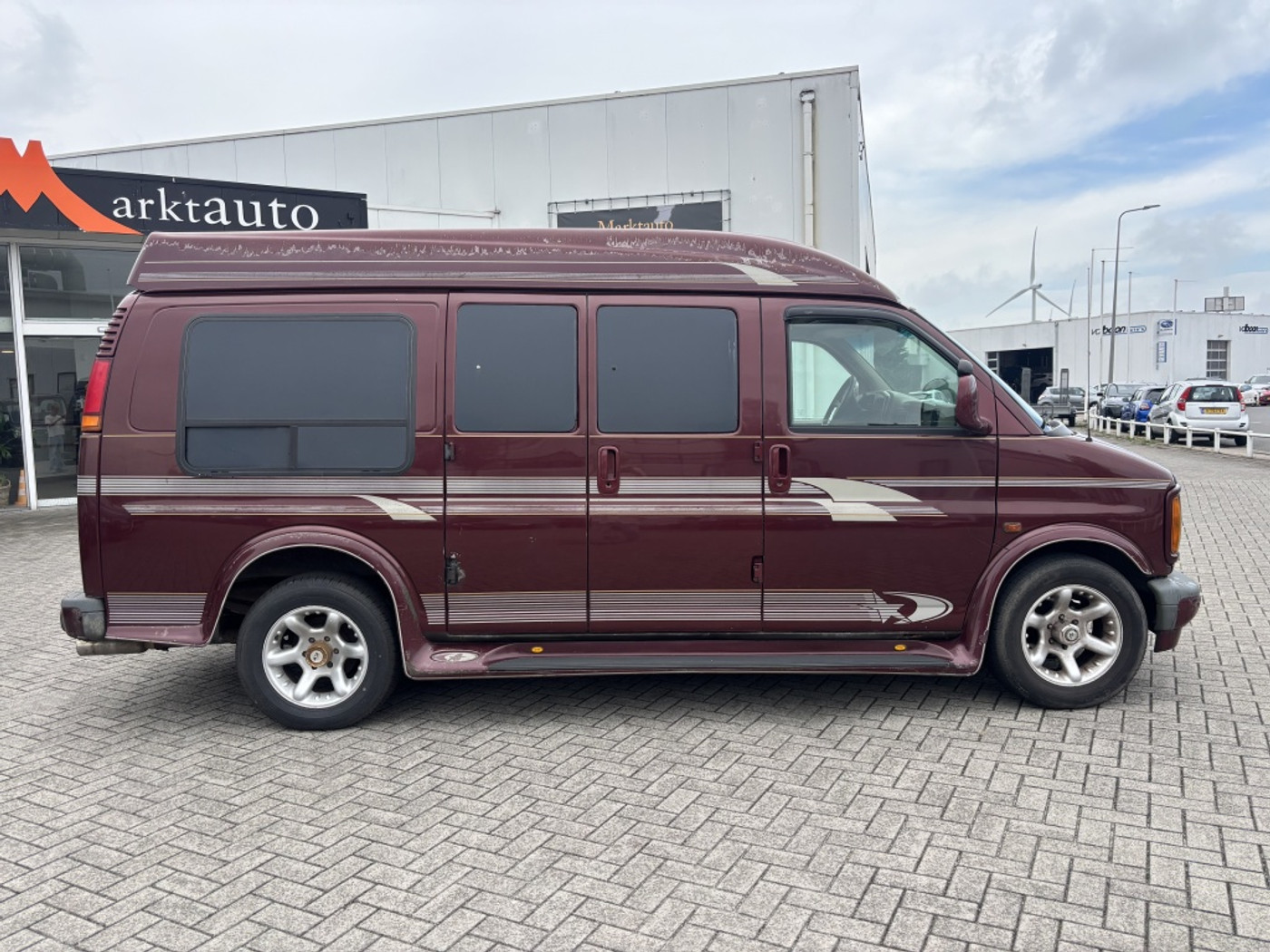 Foto van Chevrolet Chevy Van Starcraft