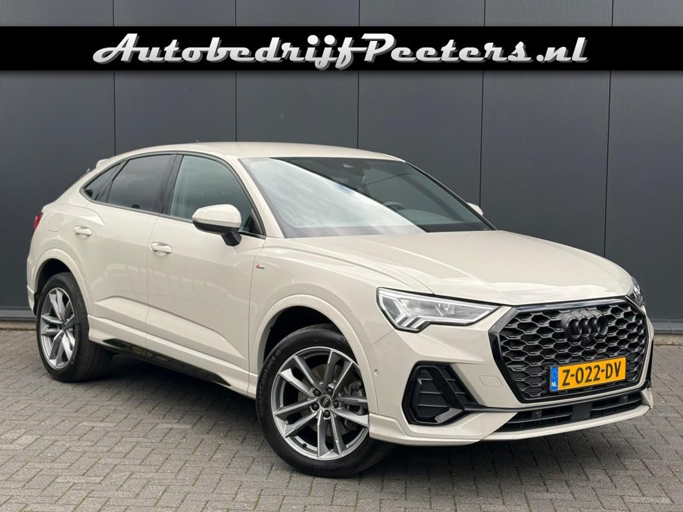 Audi Q3 Sportback E-tron 45 TFSI e S Edition 2024 - voorkant