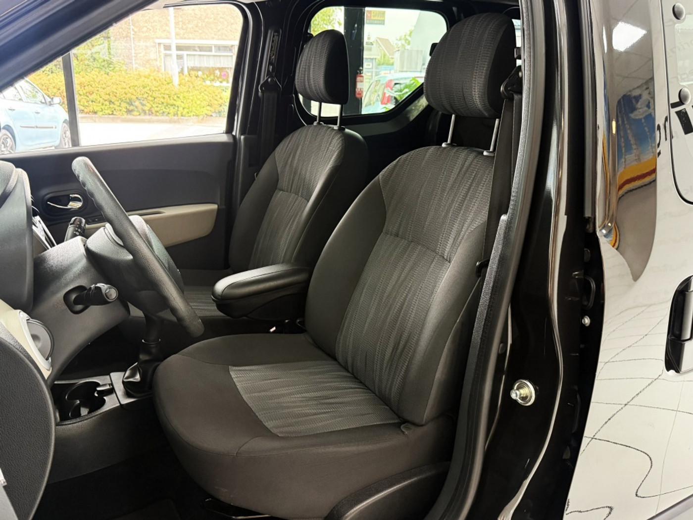 Foto van Dacia Dokker