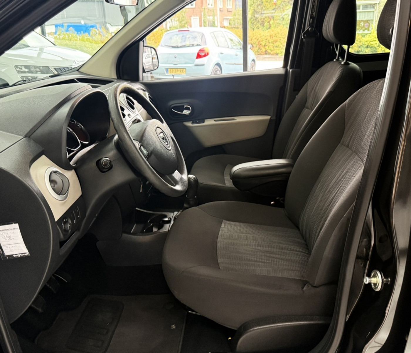 Foto van Dacia Dokker