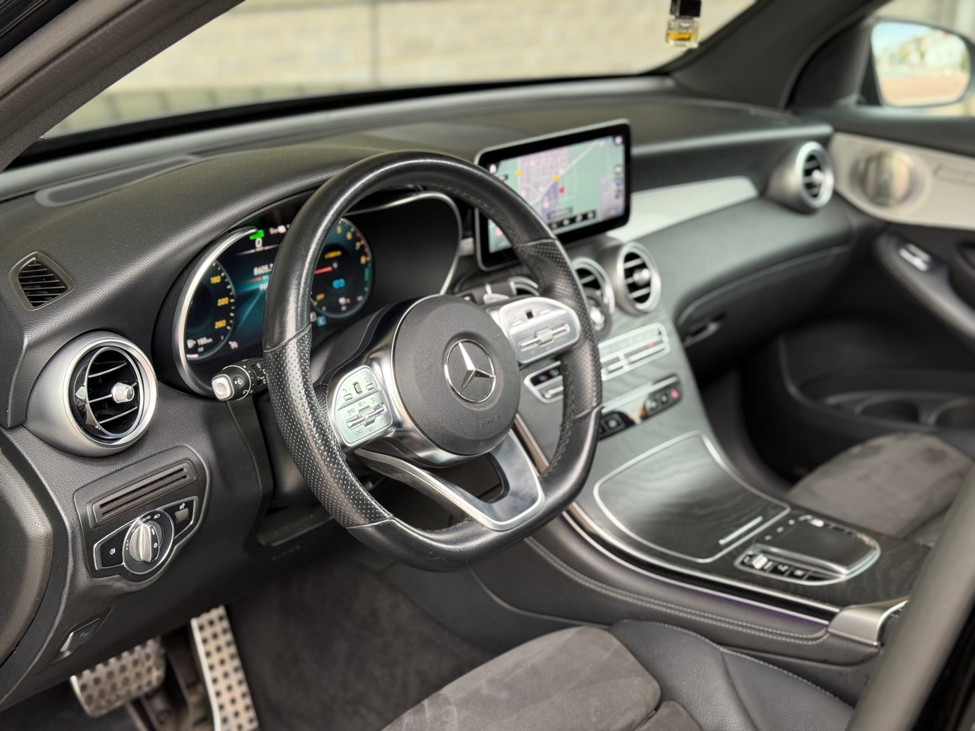 Foto van Mercedes-Benz GLC 300 E 4Matic