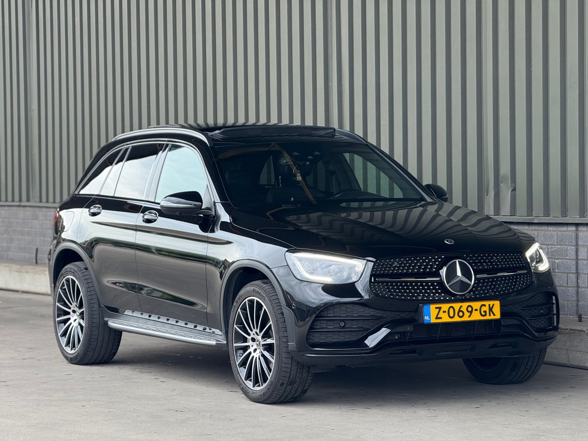 Foto van Mercedes-Benz GLC 300 E 4Matic
