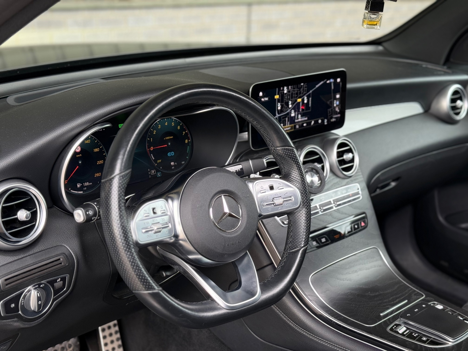 Foto van Mercedes-Benz GLC 300 E 4Matic